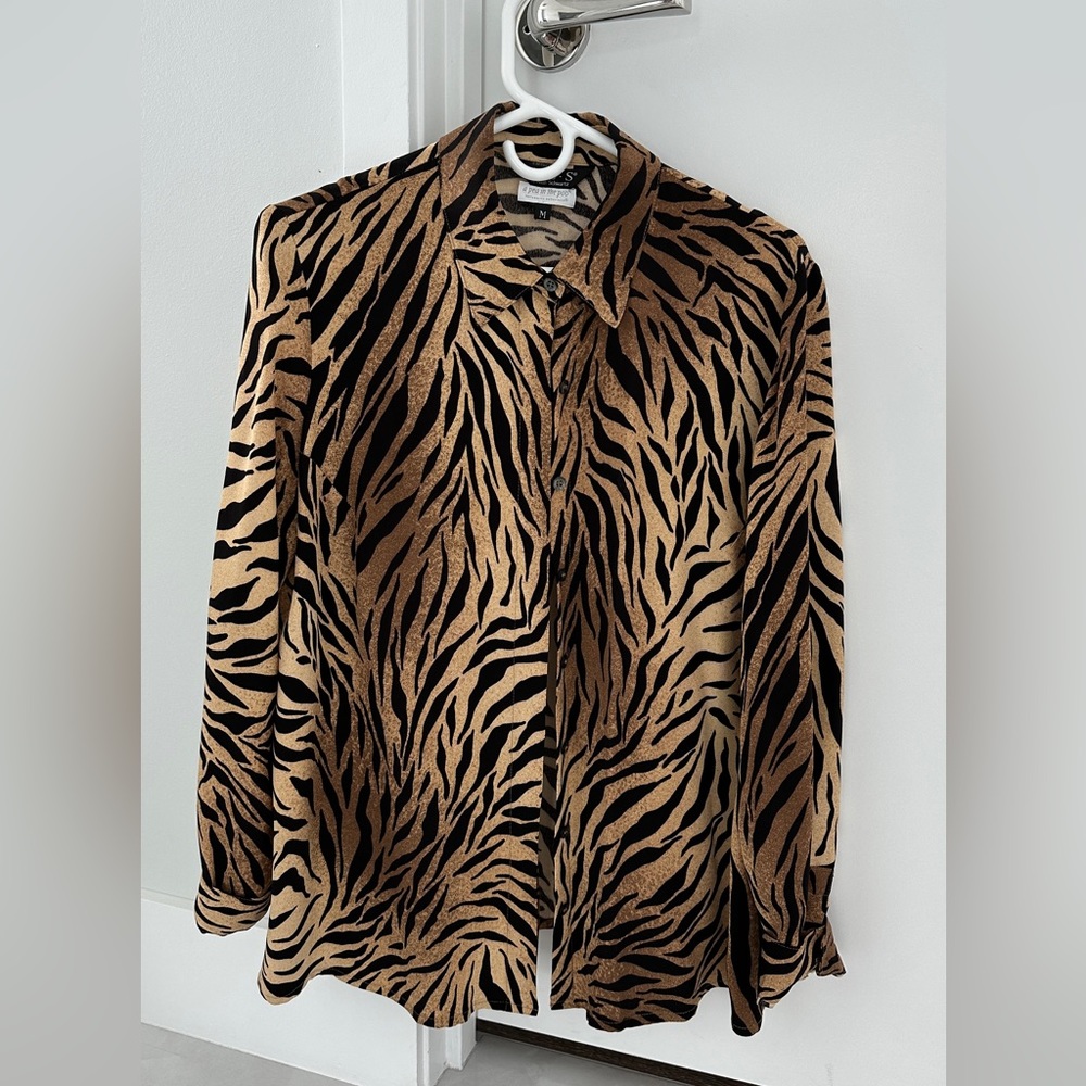 Fabulous ABS by Allan Schwartz A Pea in the Pod Maternity Animal Print Shirt